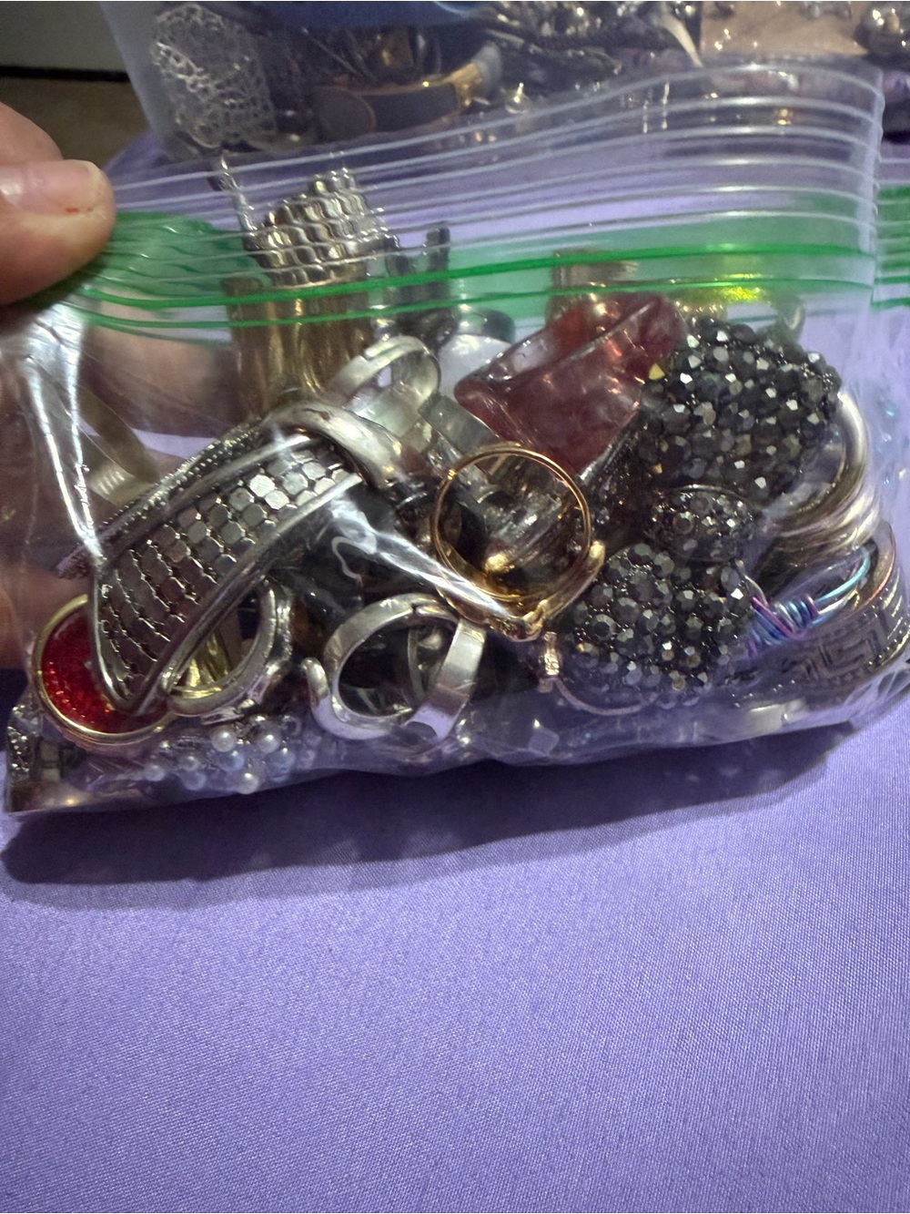 Fashion rings Clear Zipper Bag of Mixed Jewelry (Purple)